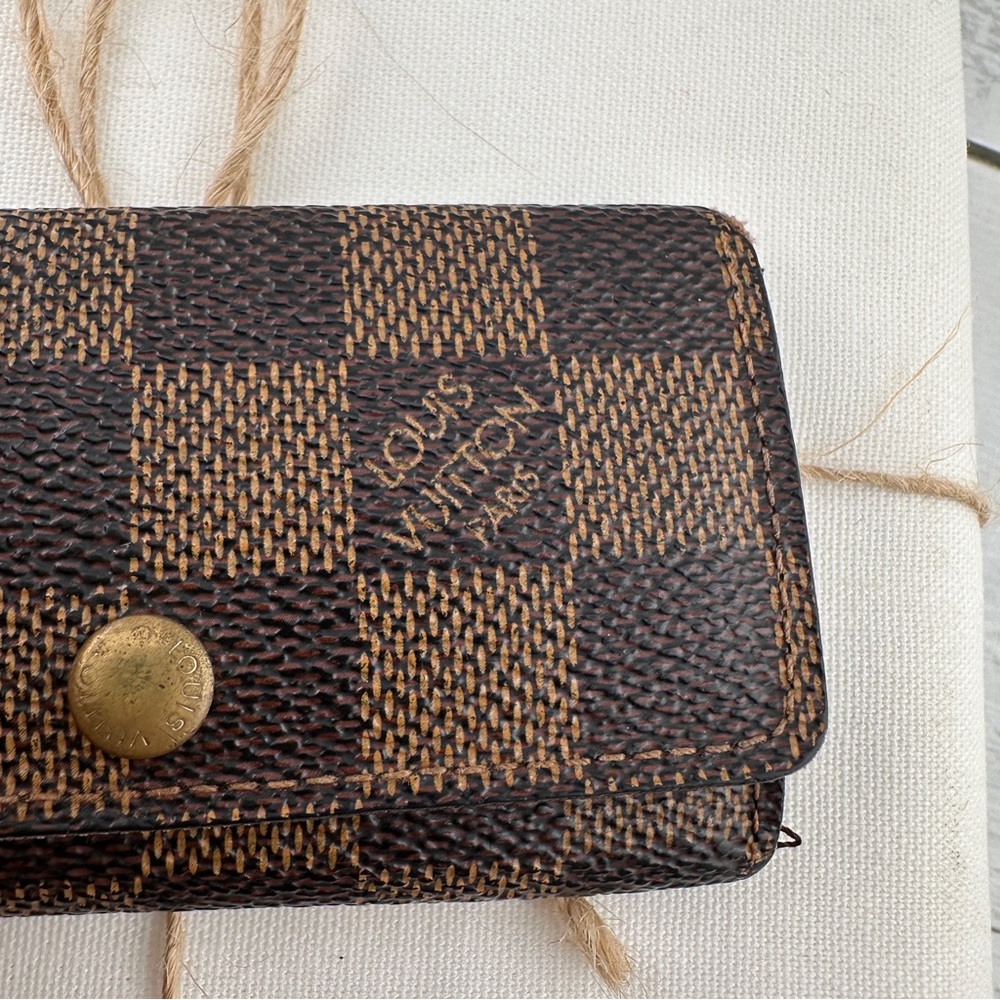 AUTHENTIC Louis Vuitton key holder. - Picture 6 of 12